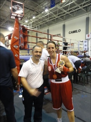 Eva Naranjo junto al seleccionador nacional de Boxeo Rafel Lozano en La Nucía