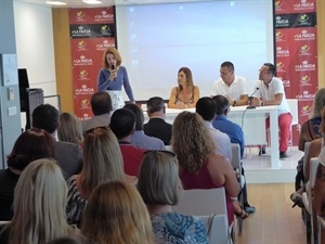 Carmen Ayela Samper, empresaria y vicepresidenta de la Federación Española de Balonmano, durante su intervención
