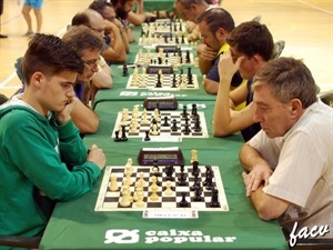 Esta modalidad blitz o relámpago de ajedrez, los jugadores sólo tienen 10 minutos de juego