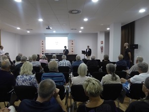 Las conferencias del grupo noruego de Historia se realizan en la Sala Ponent de l'Auditori de La Nucía