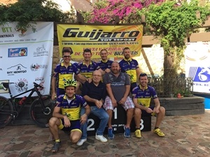 Todo el equipo del Club Ciclista La Nucía que participó y colaboró en la XIII Marcha de Polop