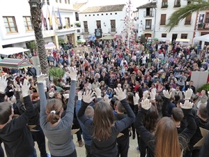 Las corales escolares de los Colegios Muixara y Sant Rafel cantarán en la Feria de Navidad