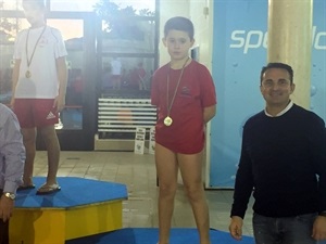 Javier Álvarez logró dos medallas, plata en 500 metros libres y bronce en 500 metros braza