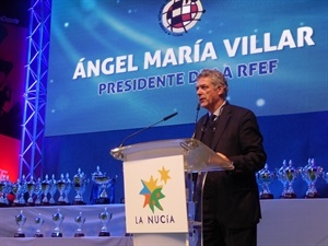 Ángel M. Villar estuvo en La Nucía por sexto año consecutivo