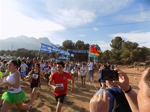 Imágen de la multitudinaria salida de la carrera "SX Xtrem Run" en 2016