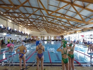 8 clubs de la Comunidad Valenciana nadaron más de 30 series individuales y relevos en categoría infantil y cadete