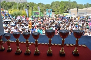Hubo trofeos para los tres mejores clasificados de cada categoría, así como medallas participativas para todos los jugadores