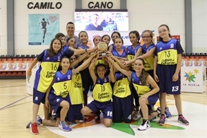 El equipo alevín femenino del C.B. Terralfàs se llevó el Trofeo Federación 2017