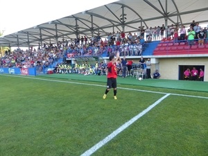 Jandro fue uno de los jugadores más aplaudidos del público durante la presentación del primer equipo del C.F. La Nucía el pasado viernes