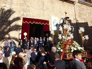 Salida de la procesión de Sant Rafel desde la Iglesia Parroquial