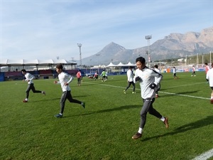 Durante 17 días el Beijing Renhe FC ha entrenado en la Ciutat Esportiva Camilo Cano