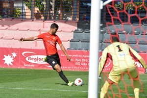 Fofo marcó el primer gol del partido