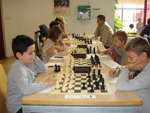 Los ajedrecistas nucieros Nikita Ivanov y Marcos Muñoz