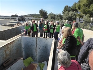 Durante la visita al Ecoparque los mayores formularon diferentes preguntas y consultas sobre el Ecoparque