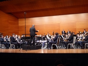 Ramón Lorente dirigió a la banda nuciera en la segunda parte del concierto